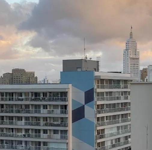Flat De Luxo Centro Sp Com Piscina,Academia,Lavanderia,Garagem E Seguranca 24H