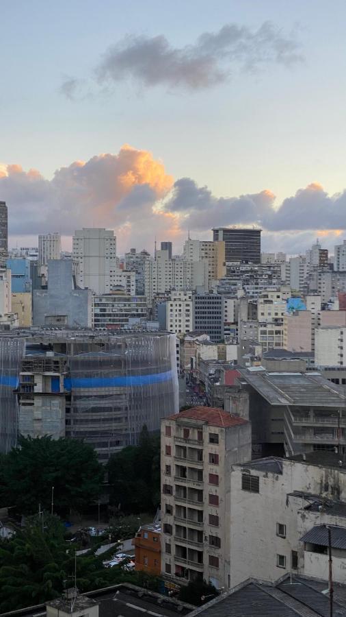 Flat De Luxo Centro Sp Com Piscina,academia,lavanderia,garagem E Seguranca 24h Apartment Sao Paulo